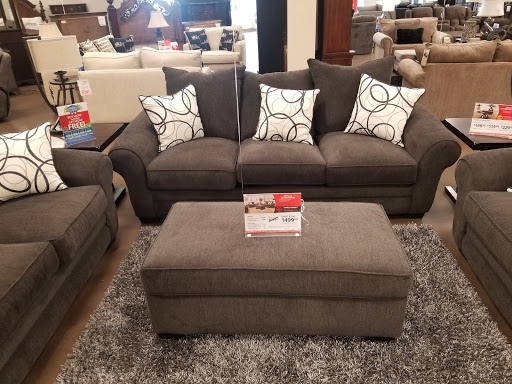 Shopping Mall «Riverdale Plaza Shopping Center», reviews and photos, 1044 W Mercury Blvd, Hampton, VA 23666, USA