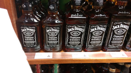 Liquor Store «Cottage Hill Package Store», reviews and photos, 6376 Cottage Hill Rd, Mobile, AL 36609, USA