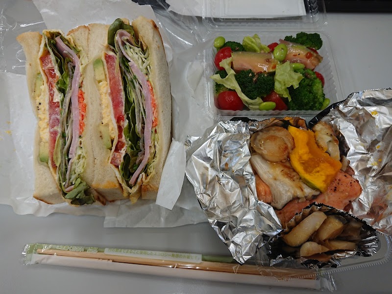 Deli & Sandwich 587（デリ＆サンドイッチ587）