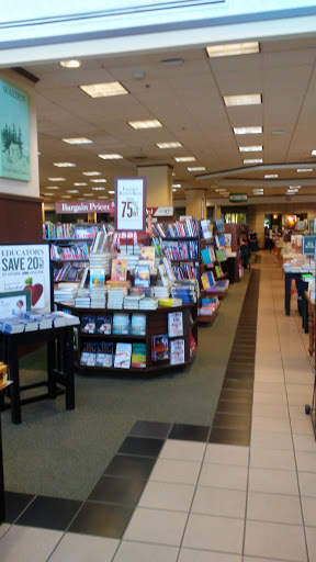 Book Store «Barnes & Noble», reviews and photos, 3400 Forest Dr, Columbia, SC 29204, USA