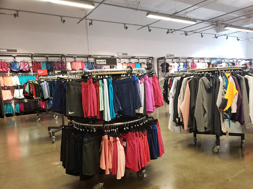 Sporting Goods Store «Nike Clearance Store», reviews and photos, 1275 Marina Blvd, San Leandro, CA 94577, USA