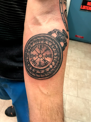 Tattoo Shop «Blue Line Tattoo», reviews and photos, 523 Main St, La Crosse, WI 54601, USA