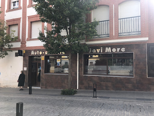AUTOESCUELA JAVIMORE, Centro de entrenamiento en Baza,Granada