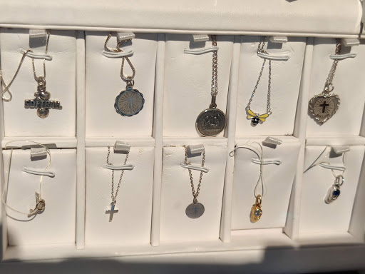 Jewelry Designer «Waldeland Jewelry & Gifts», reviews and photos, 1340 Duckwood Dr #11, Eagan, MN 55123, USA