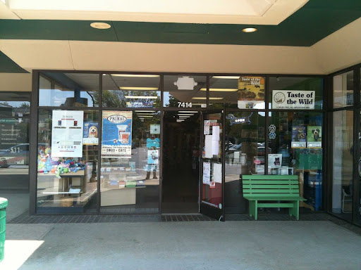 Pet Supply Store «Unleashed the Dog & Cat Store», reviews and photos, 7414 Creedmoor Rd, Raleigh, NC 27613, USA