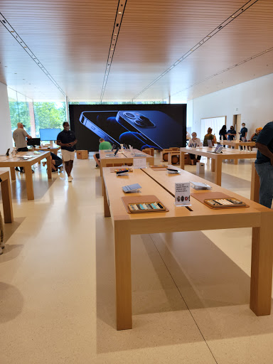 Computer Store «Apple Cherry Hill», reviews and photos, 2000 NJ-38, Cherry Hill, NJ 08002, USA