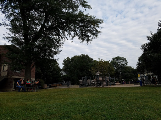 Recreation Center «Main Street Recreation Center», reviews and photos, 501 Hill Ave, Glen Ellyn, IL 60137, USA