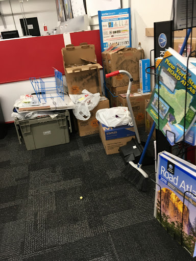 Office Supply Store «Staples», reviews and photos, 855 Central Park Ave, Scarsdale, NY 10583, USA