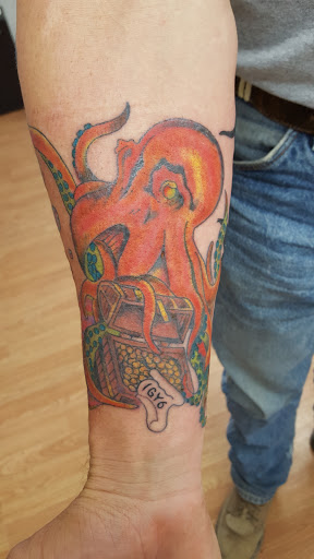 Tattoo Shop «No Regrets Tattoo Co. of Cleveland», reviews and photos, 4888 Pearl Rd, Cleveland, OH 44109, USA