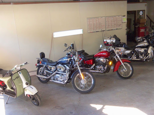 Auto Body Shop «Forrest Auto Body Inc», reviews and photos, 950 Villa St, Elgin, IL 60120, USA