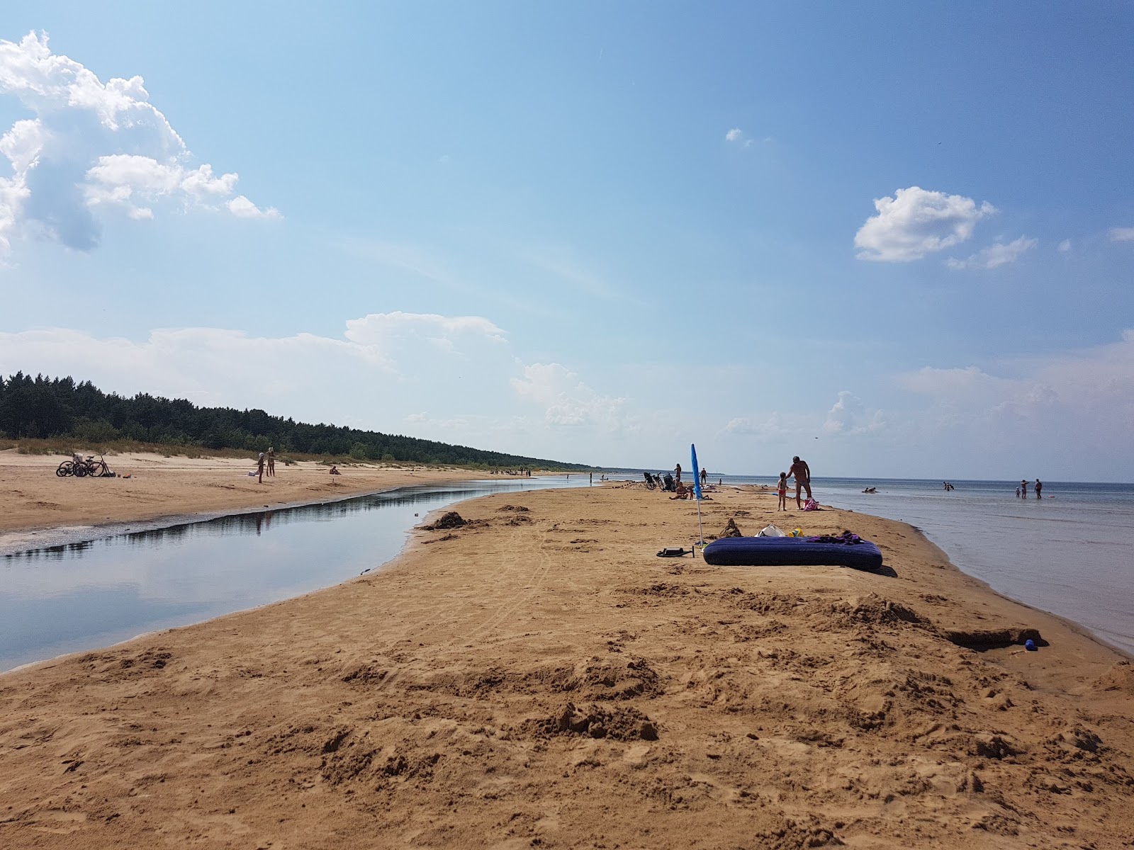 Foto von Kalngales pludmale - guter haustierfreundlicher Ort für den Urlaub