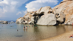 Photo de Plage de Cala Giunco et ses beaux paysages
