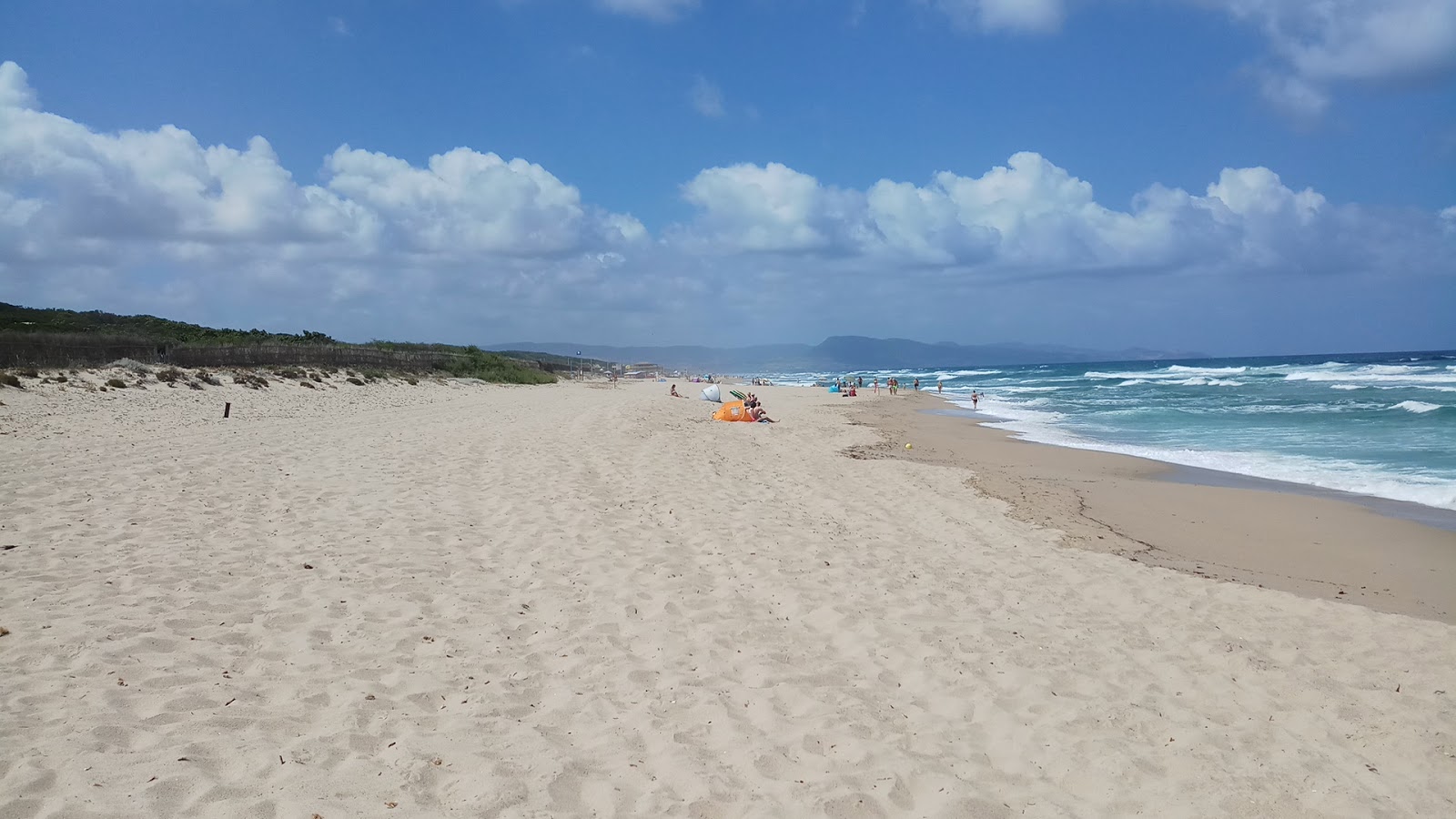 Foto di Spiaggia di Junchi di Badesi area del resort sulla spiaggia