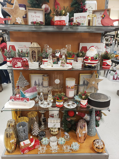 Department Store «T.J. Maxx», reviews and photos, 821 S James Campbell Blvd, Columbia, TN 38402, USA