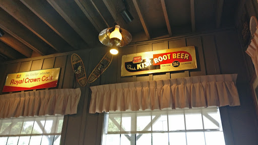 American Restaurant «Cracker Barrel Old Country Store», reviews and photos, 6941 Charlotte Pike, Nashville, TN 37209, USA