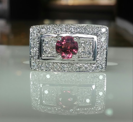 Jeweler «Yarnal Jewelers», reviews and photos, 4029 E Castro Valley Blvd, Castro Valley, CA 94552, USA