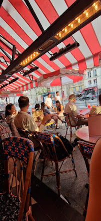 Atmosphère du Restaurant La Favorite Saint-Paul à Paris - n°15