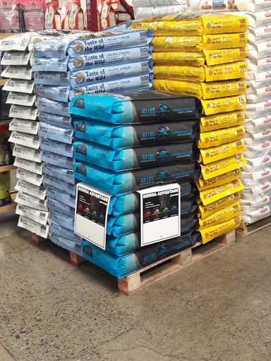 Pet Supply Store «Anaheim Feed & Pet Supply Inc», reviews and photos, 1730 N Lemon St, Anaheim, CA 92801, USA