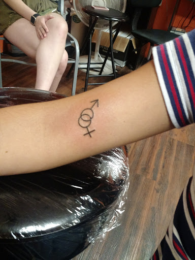 Tattoo Shop «No Egrets Tattoo Studios», reviews and photos, 1128 College St, Clarksville, TN 37040, USA