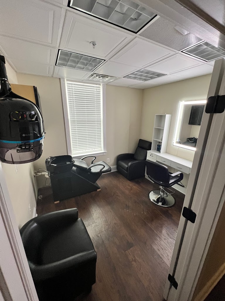 Venus Salon Suites llc 20695