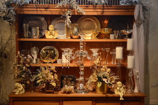 Florist «Carousel Flowers by Shamrock Garden Florist», reviews and photos, 527 S York St, Elmhurst, IL 60126, USA