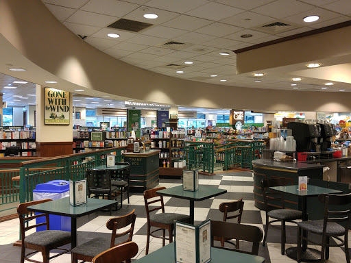 Book Store «Barnes & Noble», reviews and photos, 12170 Jefferson Ave, Newport News, VA 23602, USA