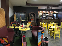 Atmosphère du Restaurant indien Dabbawalla à Cergy - n°4