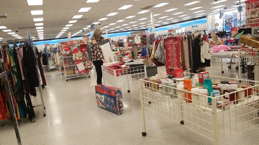 Clothing Store «Ross Dress for Less», reviews and photos, 2003 N Eastman Rd, Kingsport, TN 37660, USA