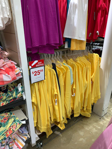 Clothing Store «Old Navy», reviews and photos, 43 Middlesex Turnpike, Burlington, MA 01803, USA