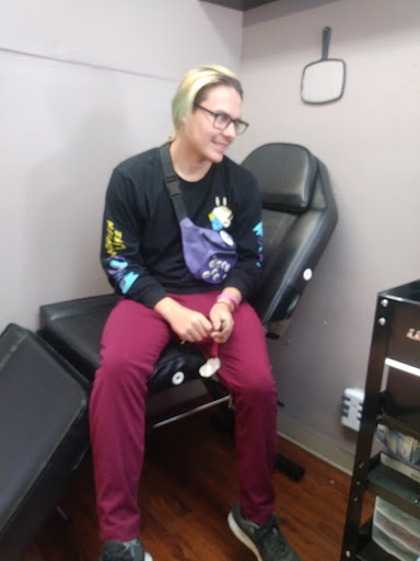 Tattoo Shop «Illuminati Tattoo Parlor», reviews and photos, 10214 SE Mill Plain Blvd Suite B, Vancouver, WA 98664, USA