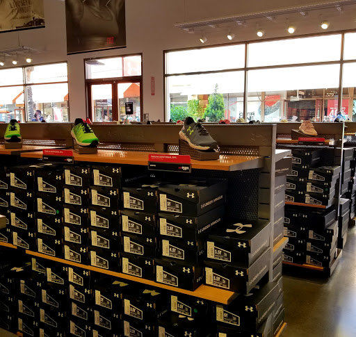 Clothing Store «Under Armour Factory House», reviews and photos, 100 Citadel Drive, Commerce, CA 90040, USA