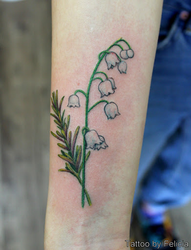 Explore ocean wave tattoo ideas, creative tattoo ideas in Fort Myers, available at Tiger Lotus Tattoo and Piercing