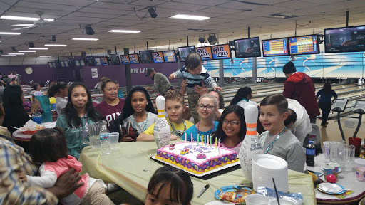 Bowling Alley «Air Lanes Bowling Center», reviews and photos, 4200 Fleur Dr, Des Moines, IA 50321, USA