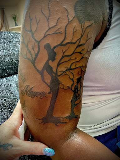 Tattoo Shop «Inkfected Tattoos LLC», reviews and photos, 3740 Glenmore Ave, Cincinnati, OH 45211, USA