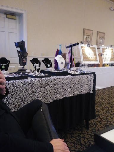 Golf Club «Twin Lakes Golf & Swim Club», reviews and photos, 455 Twin Lakes Dr, Oakland Charter Township, MI 48363, USA