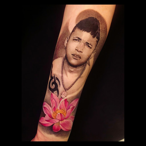 Explore mens spine tattoo ideas, creative tattoo ideas in Miami, available at Miami Tattoo & Co Midtown