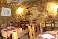 Atmosphère du Restaurant La Grotte du Prince à Orange - n°4
