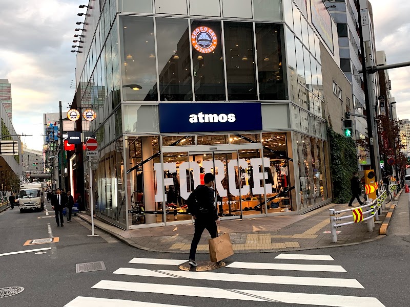 アトモス 新宿店