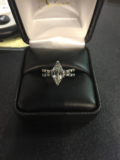 Jewelry Store «Diamond Shoppe Jewelers», reviews and photos, 7127 Mexico Rd, St Peters, MO 63376, USA