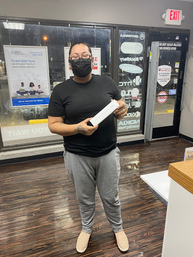 Mobile Phone Repair Shop «CPR Cell Phone Repair Dallas Uptown», reviews and photos, 2806 N Fitzhugh Ave, Dallas, TX 75204, USA