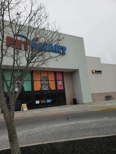 Pet Supply Store «PetSmart», reviews and photos, 637 Woodbury Glassboro Rd, Sewell, NJ 08080, USA