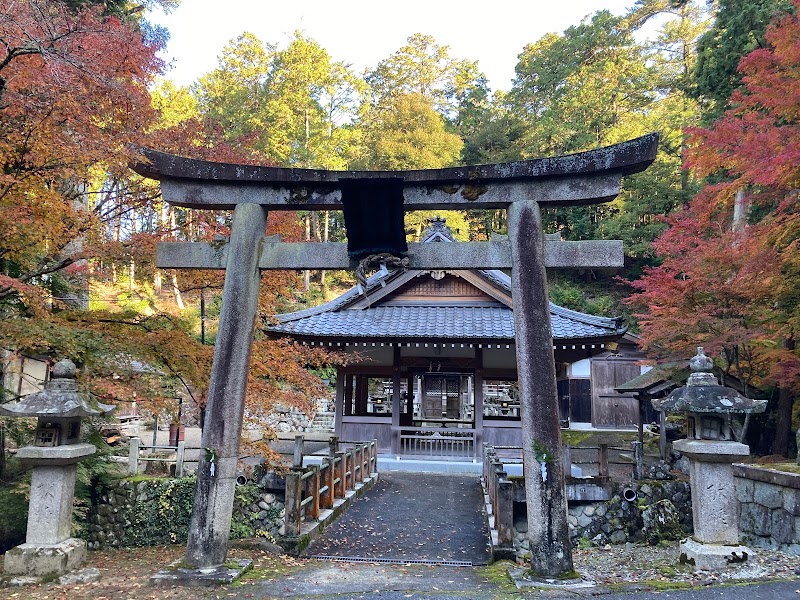 岩上神社