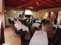 Atmosphère du Restaurant Hostellerie du Moulin Remoulins - n°11