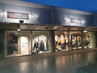 Cecil Streetone Outlet