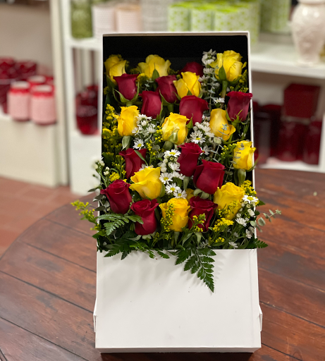Florist «F & S FLOWERS DESIGN LLC», reviews and photos, 1799 N State Rd 7, Margate, FL 33063, USA