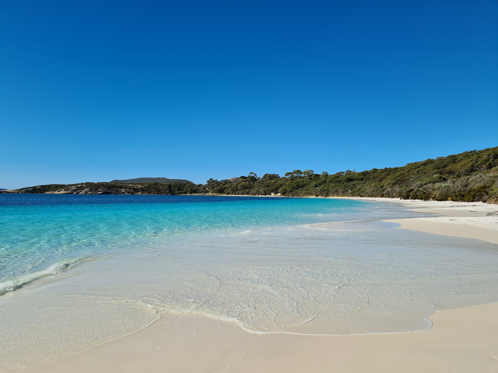 Foto von Goode Beach North mit feiner weißer sand Oberfläche