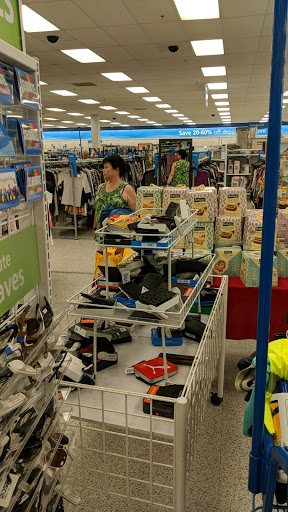 Clothing Store «Ross Dress for Less», reviews and photos, 6190 20th St, Vero Beach, FL 32966, USA