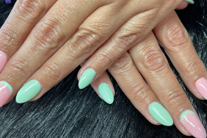 Divine Nail Spa Lorton image