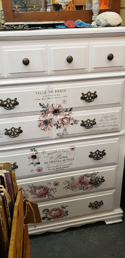 Flea Market «Fort Walton Beach Flea Market», reviews and photos, 125 Eglin Pkwy SE, Fort Walton Beach, FL 32548, USA