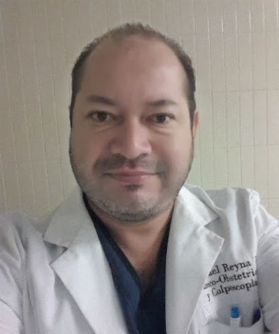 Dr. Rafael Reyna Zárate, Ginecólogo